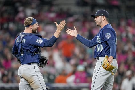 Rodríguez homers and drives in 4 to lead Mariners past Tigers 9-2